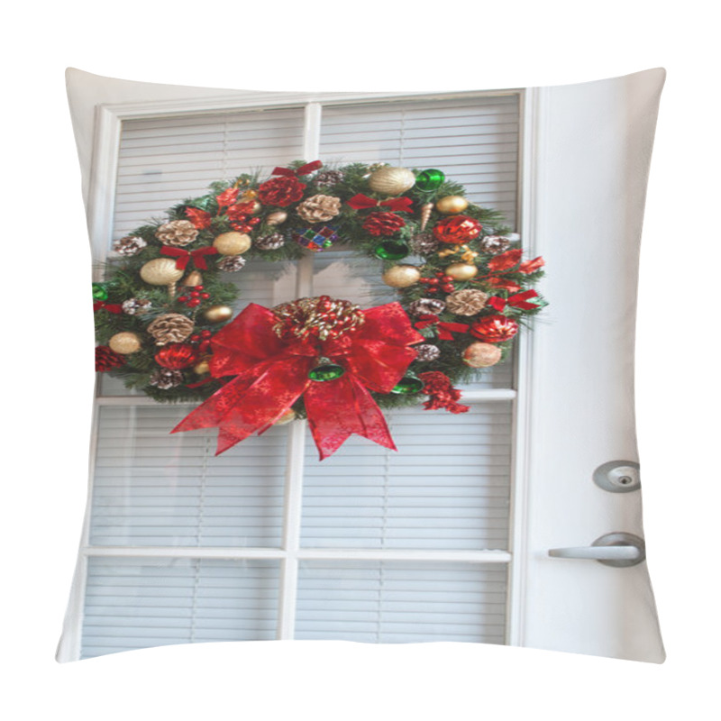 Personality  Christmas Wreath On Door Pillow Covers