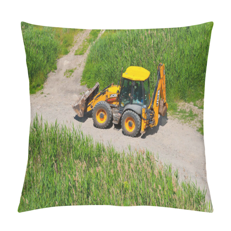 Personality  Wheeled Excavator Bulldozer JCB 4CX Is Moving Along A Dirt Road.  Pillow Covers