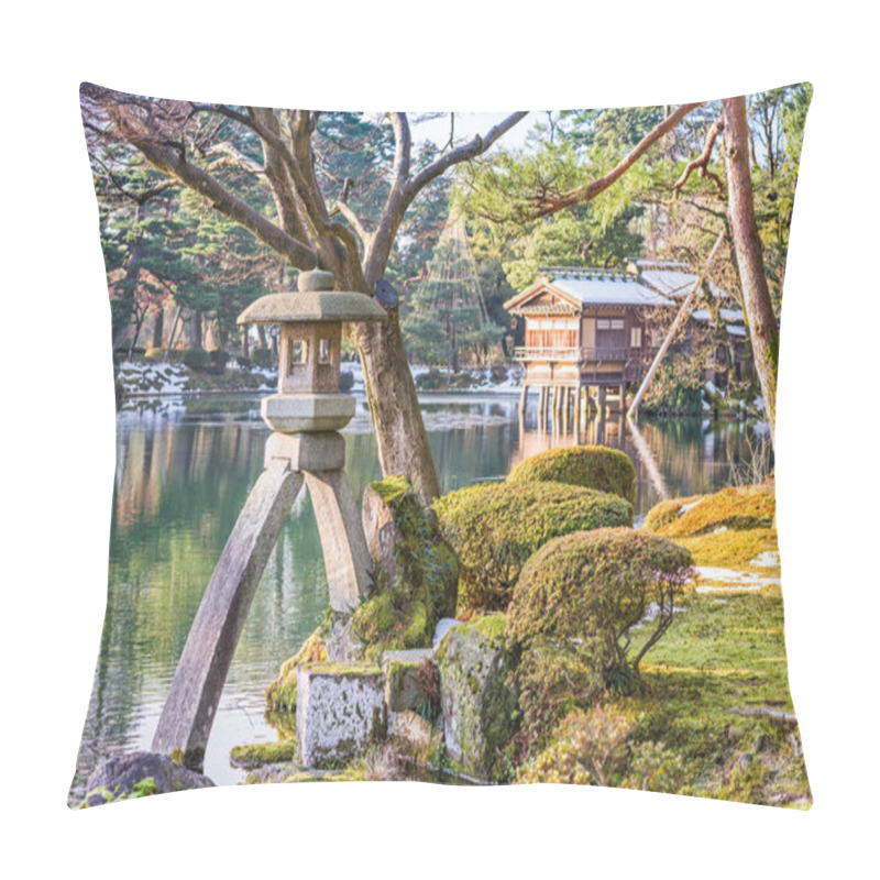 Personality  Japanese Gardens In Kanazawa Pillow Covers