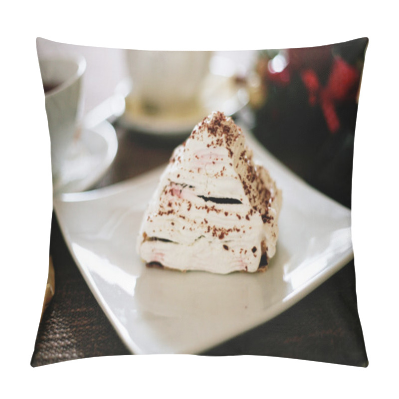 Personality  Sweet Tasty Cherry Cake Pillow Covers