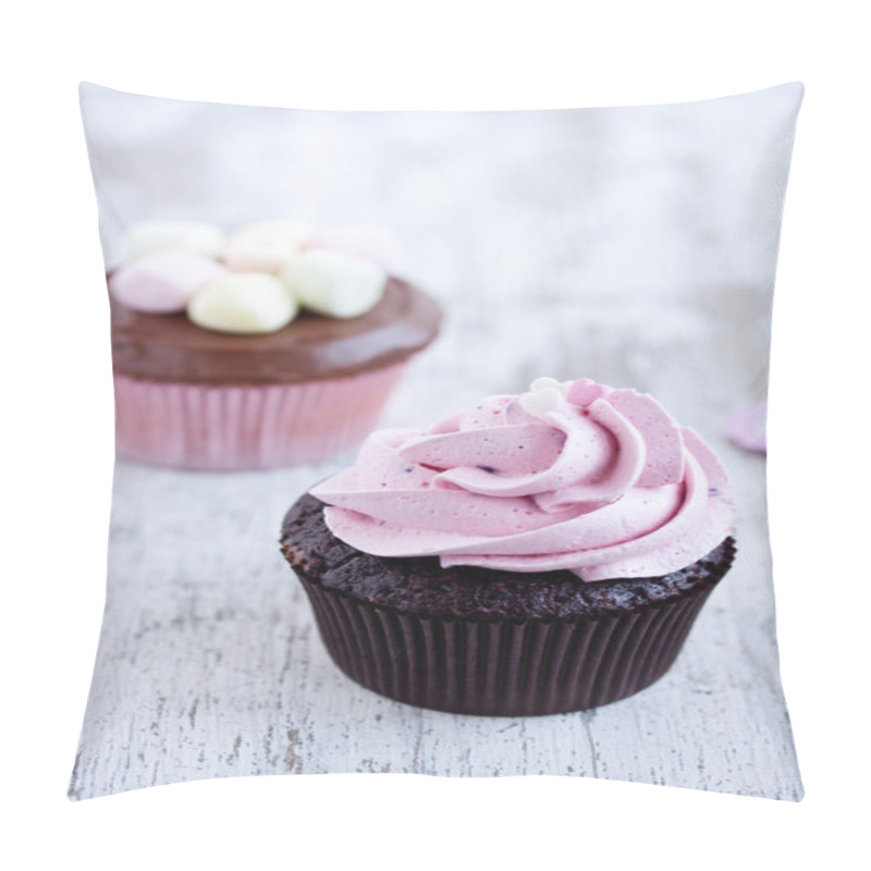 Personality  Cupcakes With Marshmallows And Cream Pillow Covers