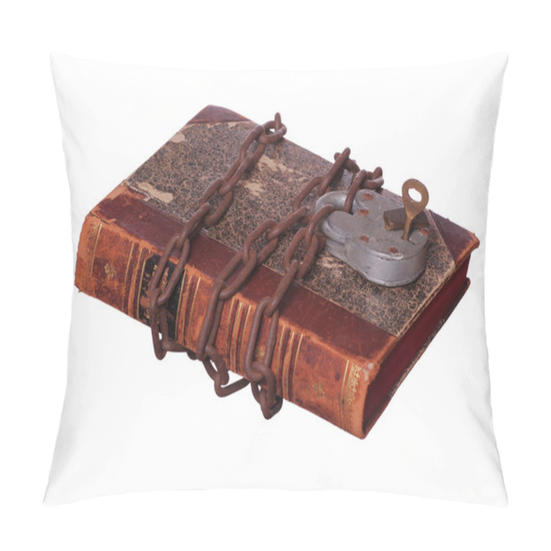 Personality  Rusty Chain And Padlock On Old Book Pillow Covers