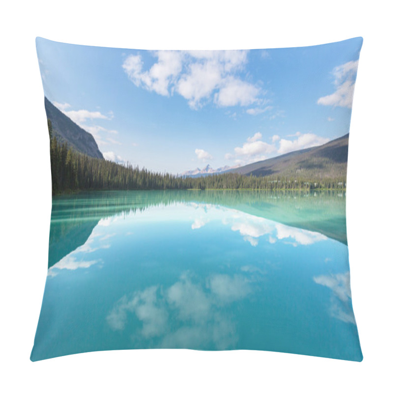 Personality  Serenity Emerald Lake Pillow Covers