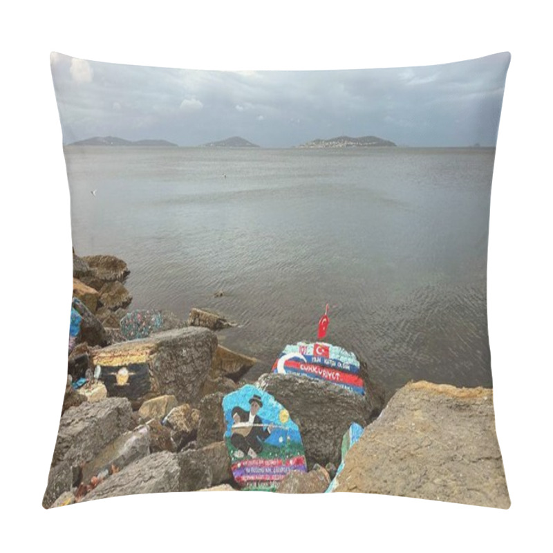 Personality  Istanbul,Turkey.November 10,2024.Morning View Of Marmara Sea And Princes' Islands From Bostanci Coast.Early Morning Scene At Bostanc Coast, Istanbul, With A Cloudy Sky Over The Marmara Sea And A View Of The Distant Princes' Islands. Pillow Covers