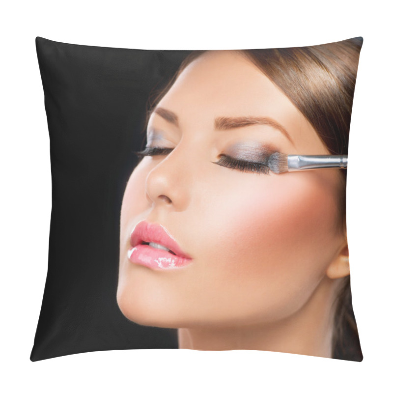 Personality  Make-up Applying. Eye Shadow Brush Pillow Covers