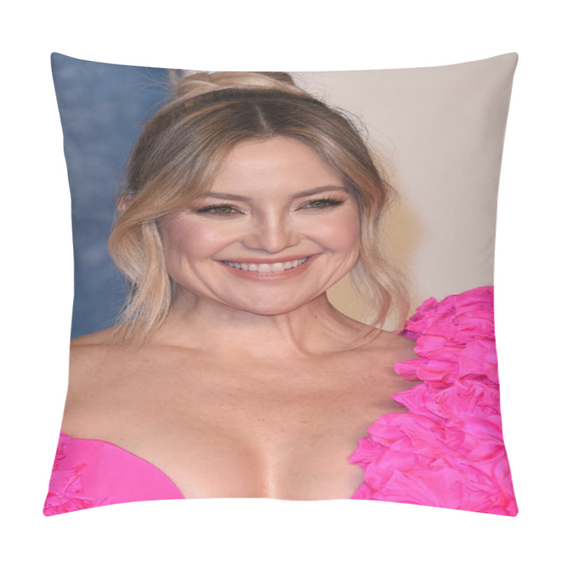 Personality  LOS ANGELES - MAR 12:  Kate Hudson At The 2023 Vanity Fair Oscar Party At The Wallis Annenberg Center For The Performing Arts On March 12, 2023 In Beverly Hills, CA Pillow Covers