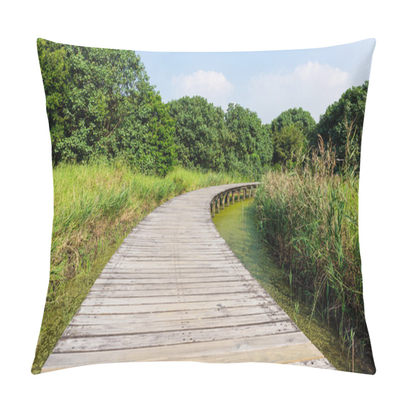 Personality  Bridge Over A Pond Pillow Covers