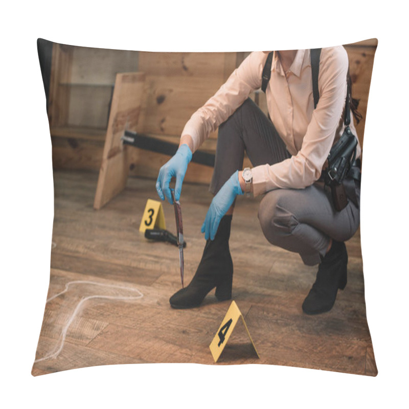 Personality  Cropped View Of Female Detective Collecting Evidence At Crime Scene Pillow Covers