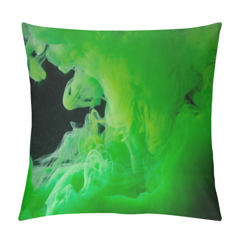 Personality  Close-up View Of Bright Green Abstract Ink On Black Background   Pillow Covers