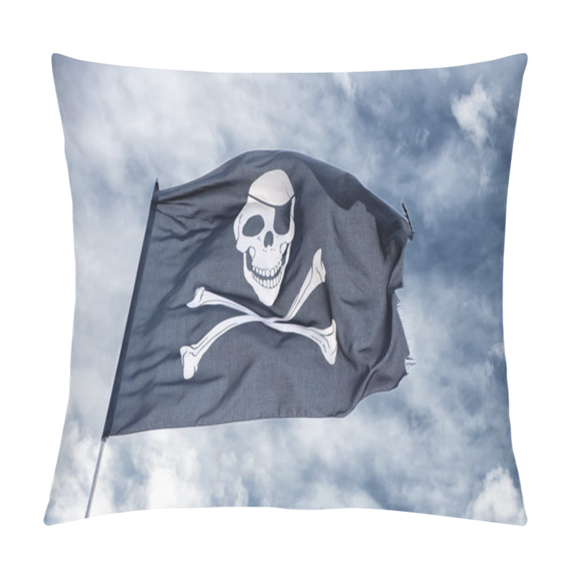 Personality  Waving Pirate Flag Jolly Roger Pillow Covers