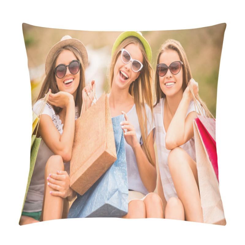 Personality  Happy Girls Pillow Covers