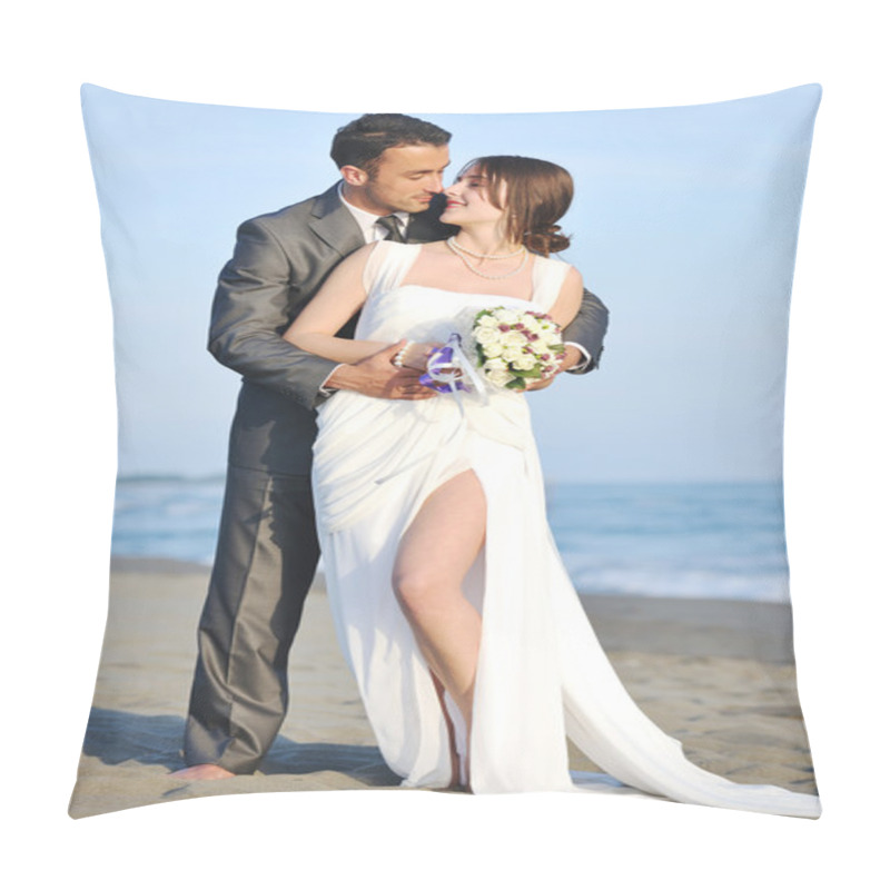 Personality  Romantic Beach Wedding At Sunset Pillow Covers