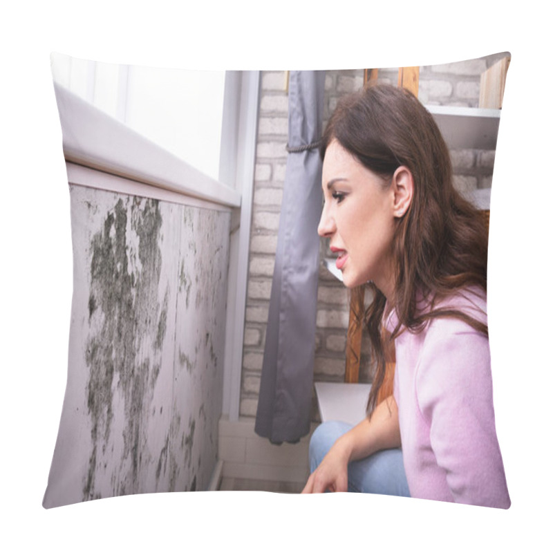 Personality  Side View Of A Shocked Young Woman Looking At Mold On Wall Pillow Covers