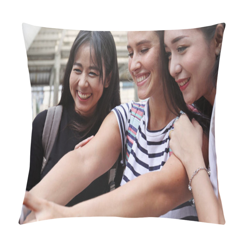 Personality  Close-up Beautiful Asia Woman Happy Meeting And Selfie For Traveling In City. Pillow Covers