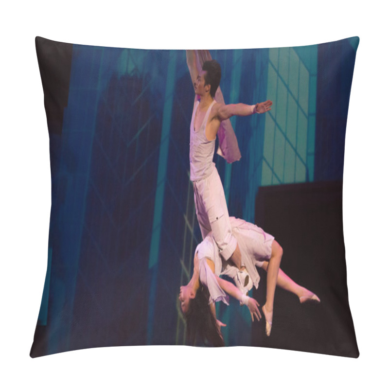 Personality  Couple Of Acrobats Hanging On A Wire Pillow Covers