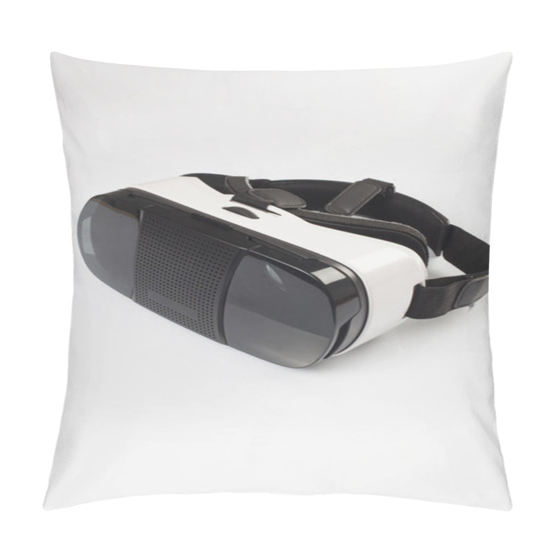 Personality  VR Glasses, Isolated On A White Background. Pillow Covers