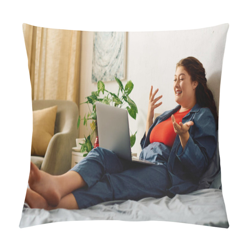 Personality  A Beautiful Young Woman With Curly Hair Relaxes At Home, Engaging In A Lively Conversation While Comfortably Lounging On Her Bed. Pillow Covers