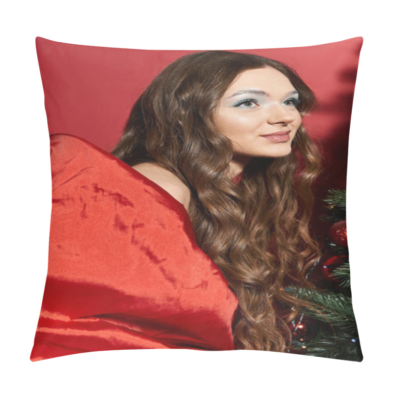 Personality  A Young Woman With Long Wavy Hair Poses Beautifully Beside A Festive, Ornamented Tree. Pillow Covers