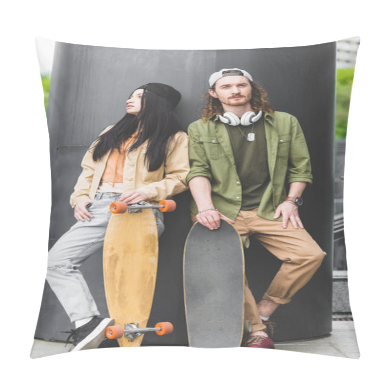 Personality  Handsome Man And Brunette Woman With Skateboards Standing On Rooftop, Looking Away Pillow Covers