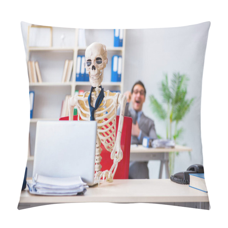 Personality  Businessman Working With Skeleton In Office Pillow Covers