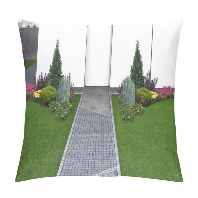 Personality   Flow Forms In Backyard Landscape, 3d Illustration Pillow Covers