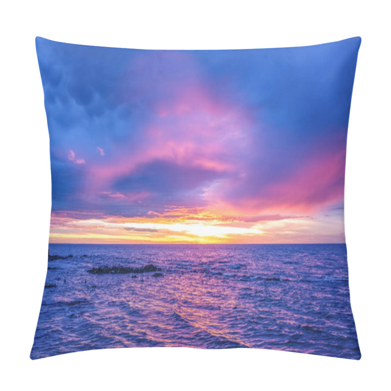 Personality  Sunset Over Water View Pillow Covers