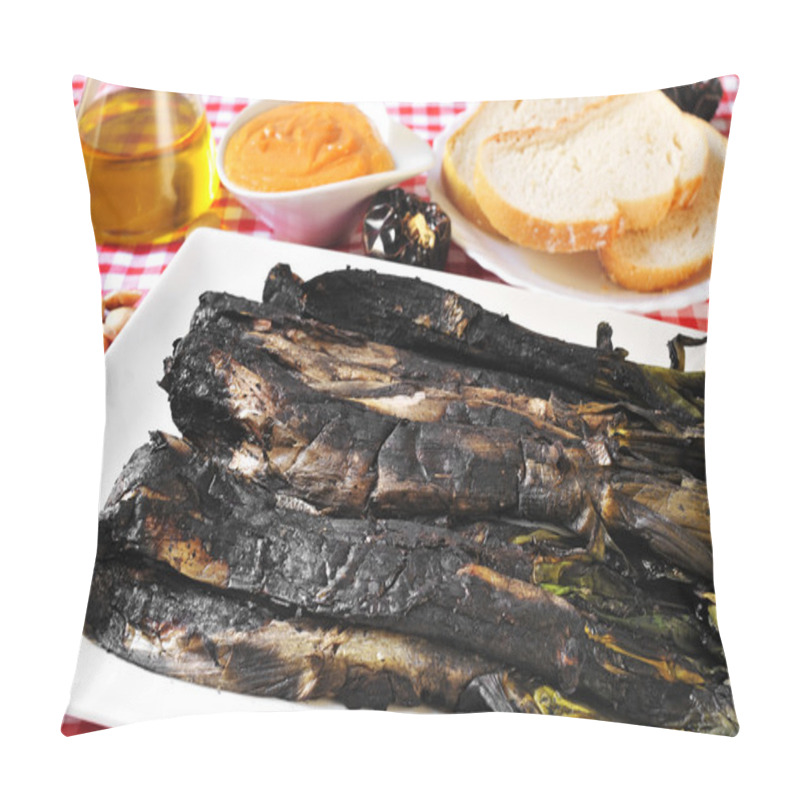 Personality  Barbecued Calcots, Sweet Onions, And Romesco Sauce Pillow Covers