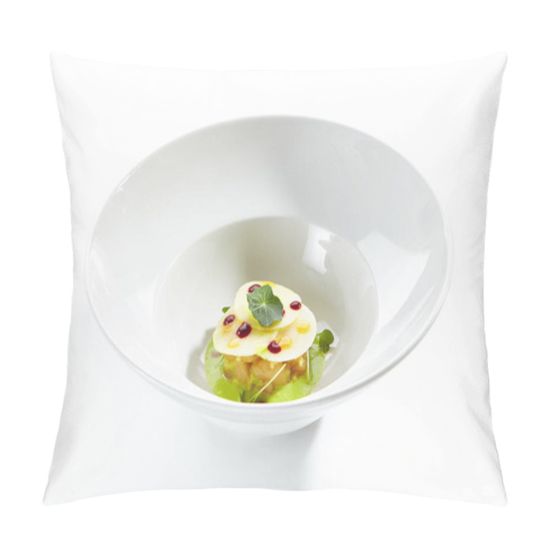 Personality  Exquisite Serving Scallop In Pesto Sauce With Mozzarella Pillow Covers