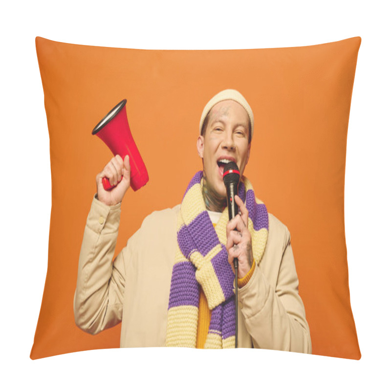 Personality  A Young Man With Tattoos Is Energetically Speaking Into A Microphone While Holding A Megaphone. Pillow Covers