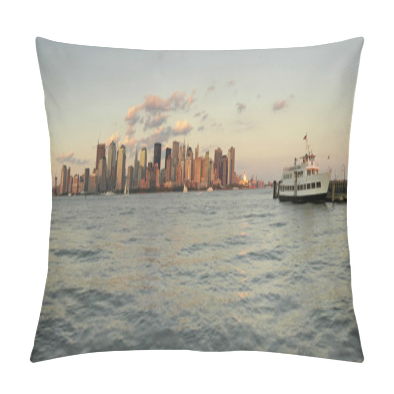 Personality  New York Panorama Pillow Covers