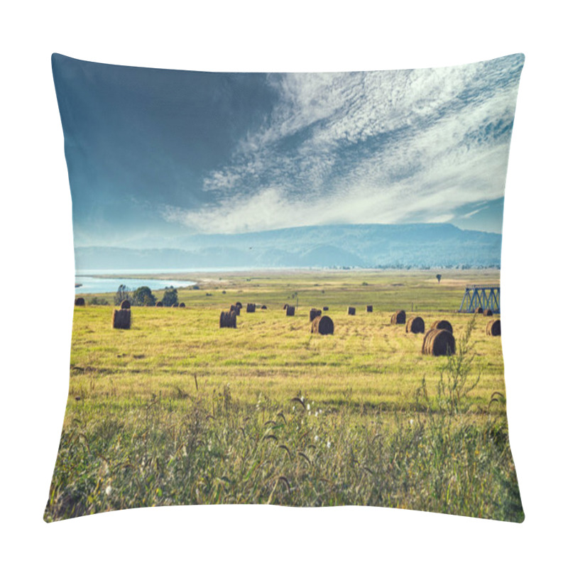 Personality  Rolls Of Hay In A Wide Field Under The Sky Pillow Covers