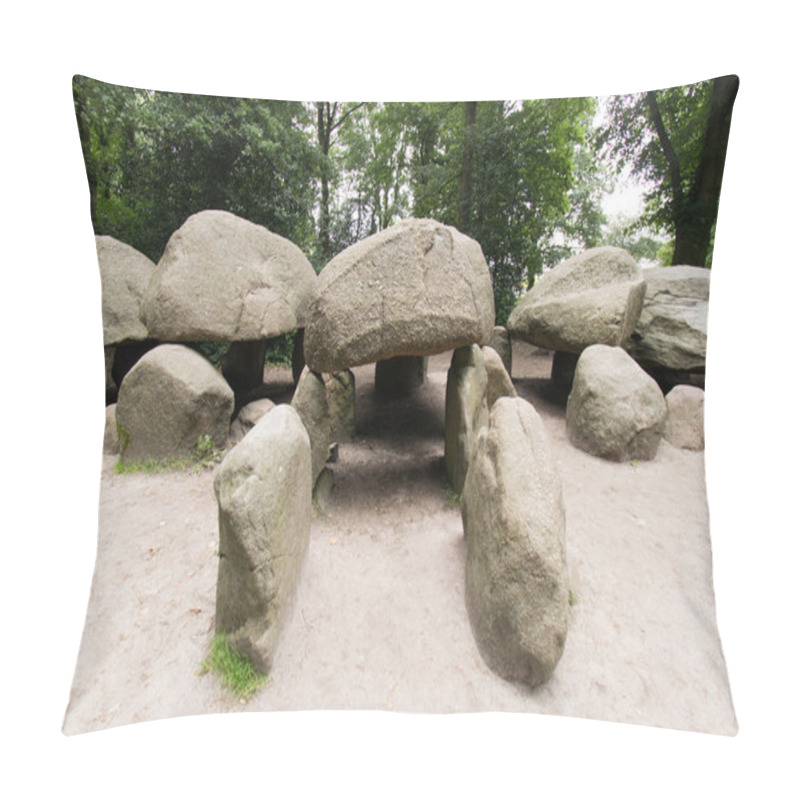 Personality  Dolmen Pillow Covers