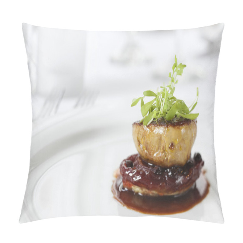 Personality  Dinner Entree With Garnish Pillow Covers