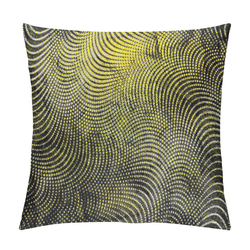 Personality  A Grungy Abstract Halftone Pattern Background In Black, White And Yellow Pillow Covers