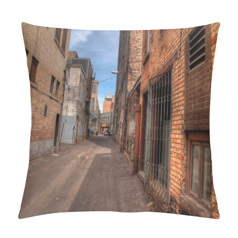 Personality  Duluth Is A Popular Tourist Destination In The Upper Midwest On  Pillow Covers