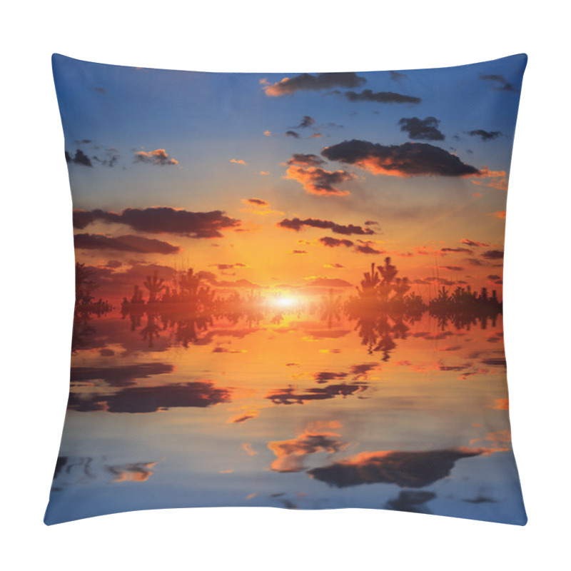 Personality  Nice Sunset On Lake Pillow Covers