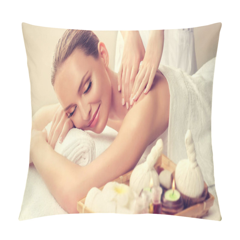 Personality  Woman Having Massage In The Spa Salon Pillow Covers