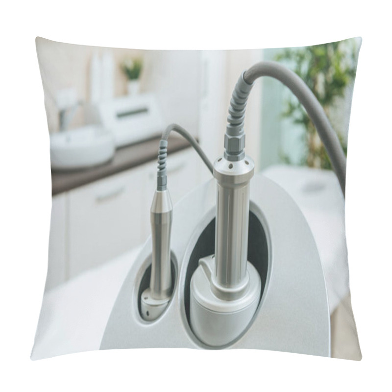 Personality  Grey Endospheres Apparatus With Hoses Near Beauty Couch In Clinic Pillow Covers