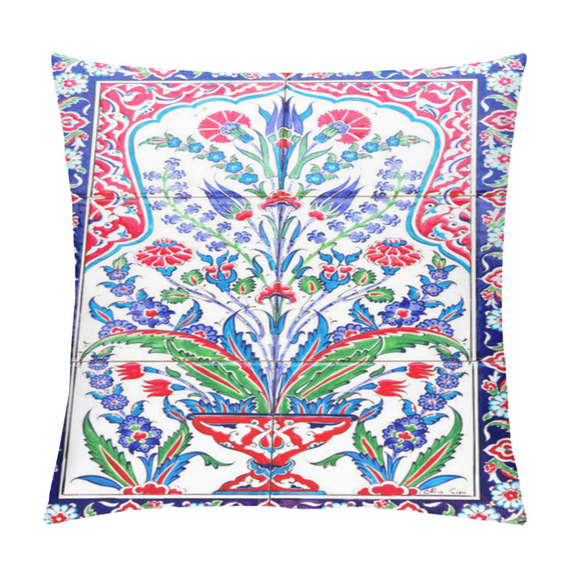 Personality  Traditional Turkish Floral Ornament On Tiles Pillow Covers