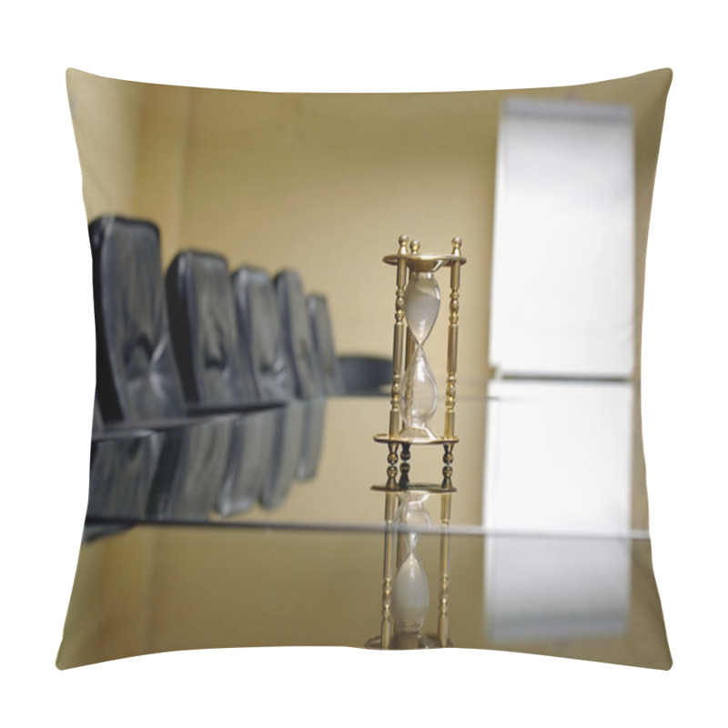 Personality  Empty Conference Room Pillow Covers