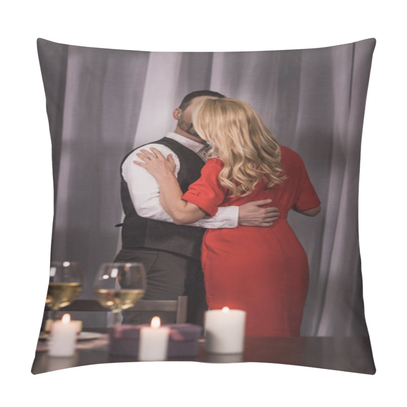 Personality  Heterosexual Couple Standing And Kissing At Home At Romantic Date Pillow Covers