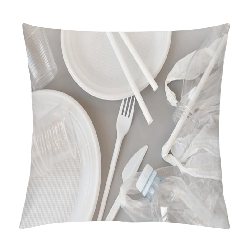 Personality  Plastic Products, Plates, Fork And Knife, Produce Bags, Straws, Cups, Bottles. Pillow Covers