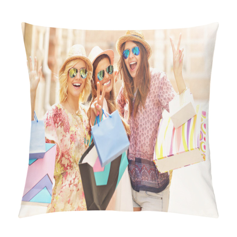 Personality  Group Of Happy Friends Shopping Pillow Covers