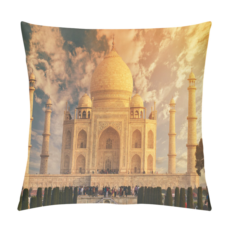 Personality  Taj Mahal India, Agra. 7 World Wonders. Beautiful Tajmahal Trave Pillow Covers