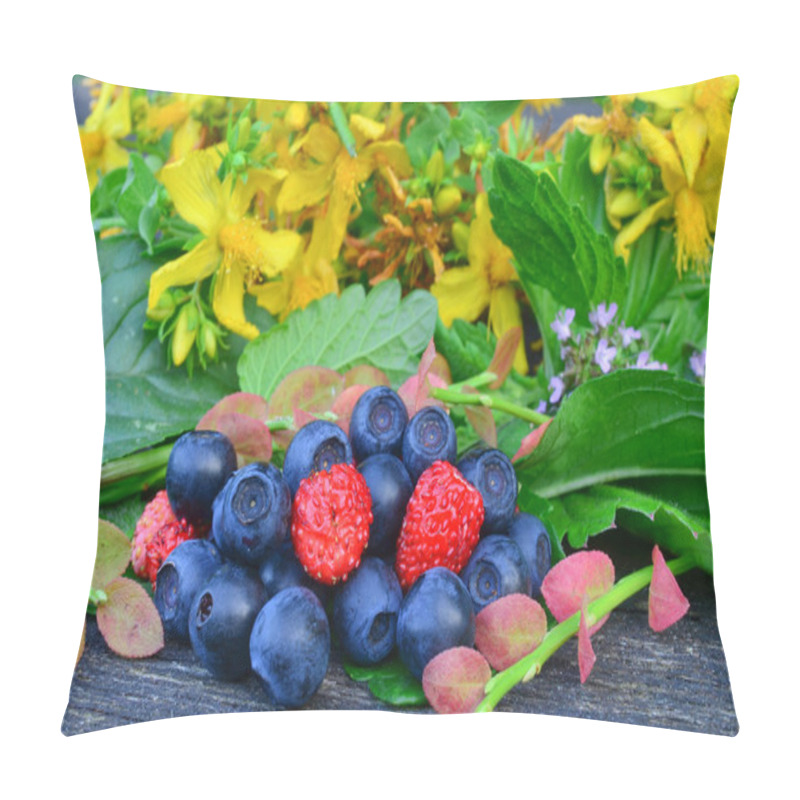 Personality  Pile Of Forest Fruits Pillow Covers