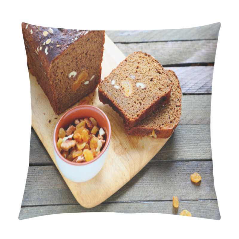 Personality  Whole Grain Bread With Nuts Pillow Covers