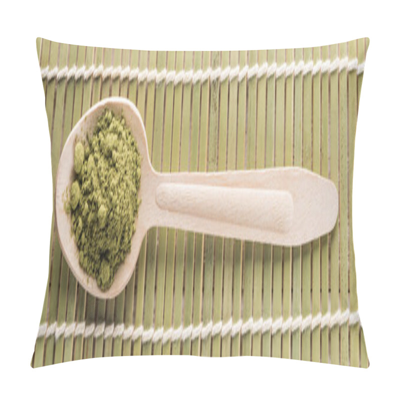 Personality  Top View Of Wooden Spoon With Powder Of Green Matcha Tea On Bamboo Mat Pillow Covers