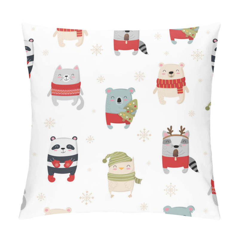 Personality  Vector Seamless Pattern With Hand Drawing Cute Winter Animals. C Pillow Covers