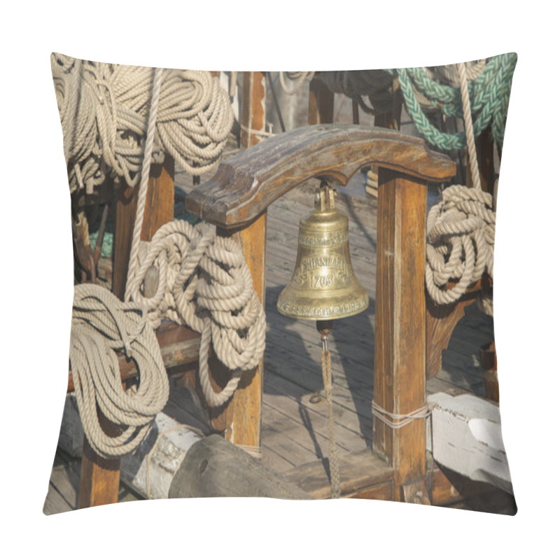 Personality  Original Old Ship Bell Pillow Covers