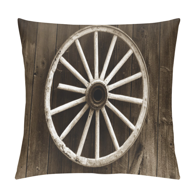 Personality  Rustic Wagon Wheel Pillow Covers